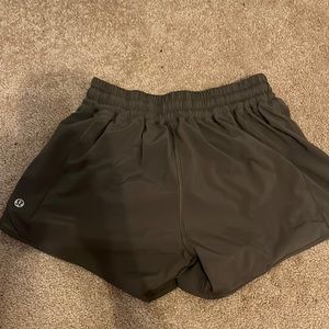 Lululemon Hotty Hot Shorts Size 6